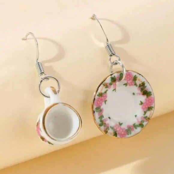 ❤️ FREE Plate Cup Mug Toile Floral Boho Classy Party Art Chic Hipster Earrings - Picture 5 of 8
